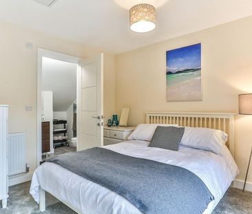 3 bedroom terraced house to rent - Photo 2