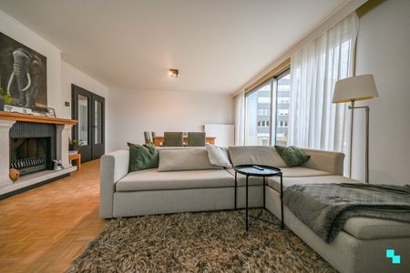 Ruim appartement met ondergrondse autostaanplaats - Photo 4