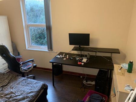 3 bedroom terraced house to rent - Photo 3