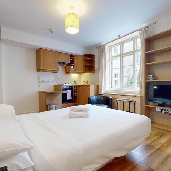 Studio to rent - Photo 1