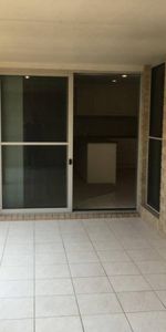 Modern Two Bedroom Villa - Photo 3