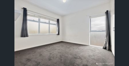 Spacious Family Home - Photo 5