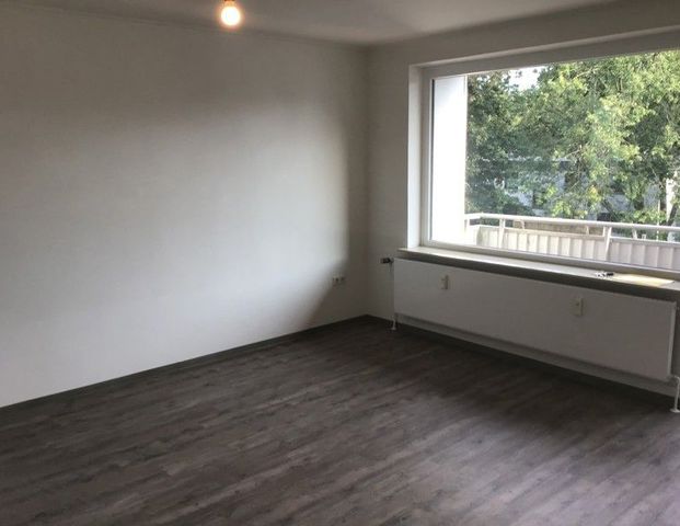 Komplett modernisierte 3-Zimmer-Wohnung mit Balkon - Foto 1