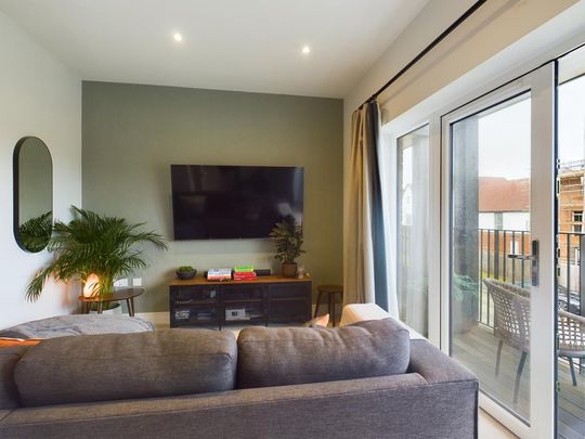 4 bedroom townhouse to rent - Photo 1