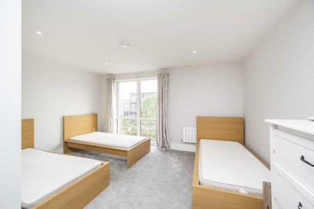 4 bedroom terraced house to rent - Photo 4