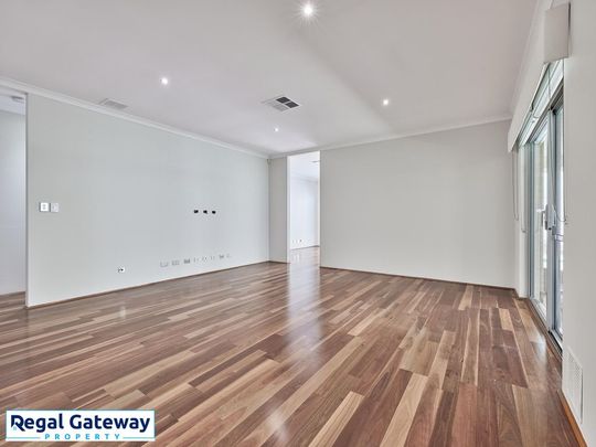 31 Aubin Grove Link, AUBIN GROVE WA 6164 - Photo 1