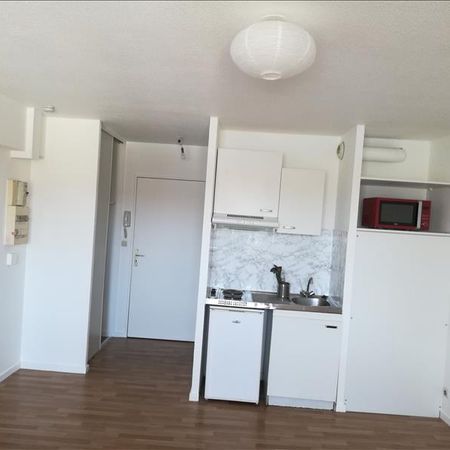 1 pièce - Meublé - 28,59 m² - 1er étage - Colocation non autorisée - Photo 3