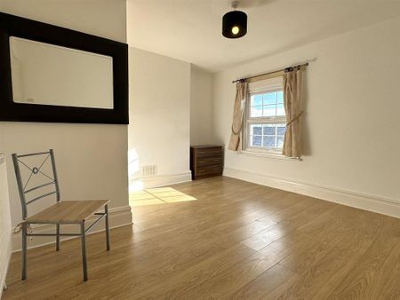 2 bedroom duplex to rent - Photo 3