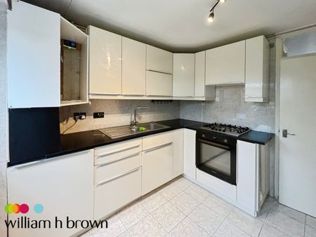 Kingston Hill Avenue, Romford - Photo 5