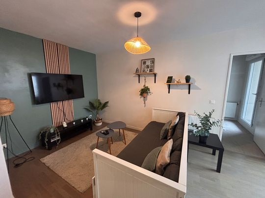 Location Appartement 4 pièces 77m² - Photo 1