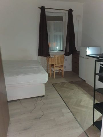 Studio Flat, Cyprus Road, N3 - Photo 2