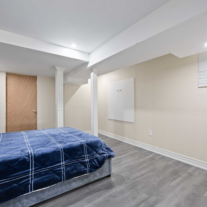 For Lease - 7 Mosely Crescent, Ajax, Ontario - Photo 1