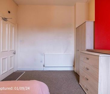 48, Heslington Road - Photo 3