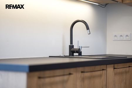 Pronájem bytu 1+kk 32 m² - Fotografie 3