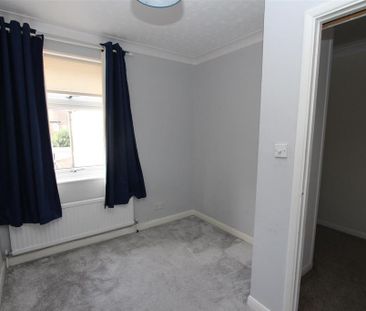 3 bedroom terraced house to rent - Photo 3