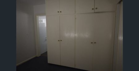 Tidy one bedroom! - Photo 2