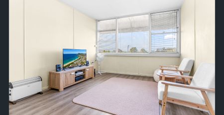 Water & Electricity Included... - Photo 2