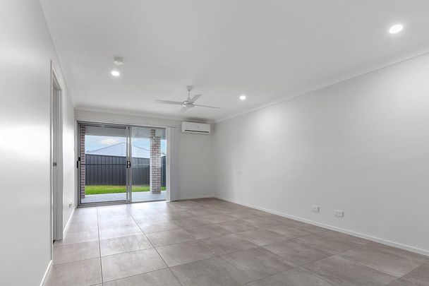 39 Mapplewell Circuit - Photo 1