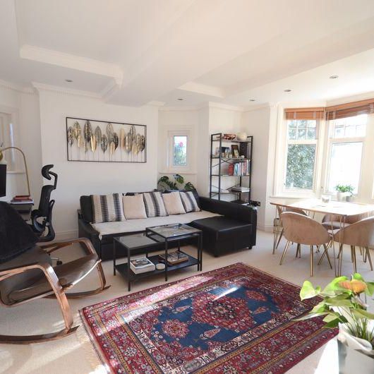 2 bedroom property to rent - Photo 1