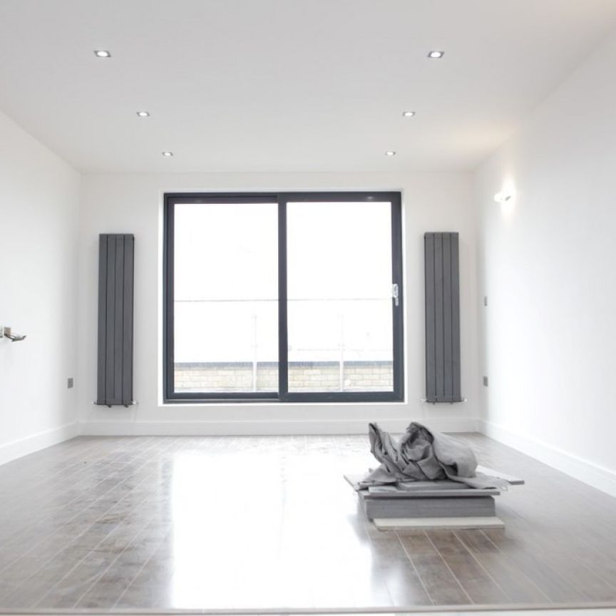 Copperfield Road, Mile End, London E3 - Photo 1