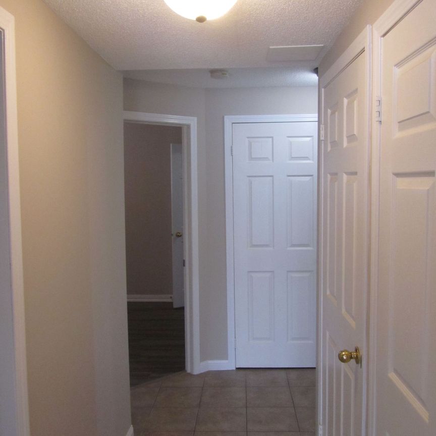 For Lease - 342 Edgehill Drive Unit# Unit B, Barrie, Ontario - Photo 1