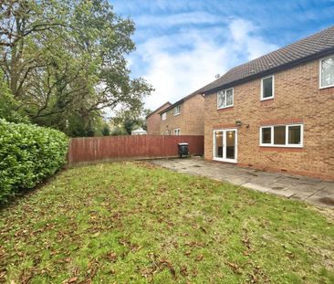 4 bedroom detached house to rent - Photo 5