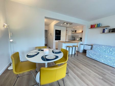 GEMEUBELD APPARTEMENT 2 SLAAPKAMERS MET ZICHT OP HET PARK - Foto 3