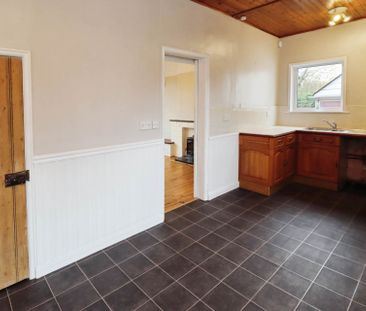 New Chester Road, Bromborough - Photo 1