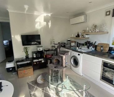 Sunlit 2-Bedroom in Ruby Bay - Photo 2