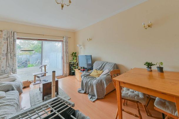 4 bedroom terraced house to rent - Photo 1