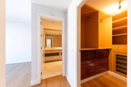 4 room luxury penthouse for rent in Madrid, Autonomous Region of Madrid - Photo 2