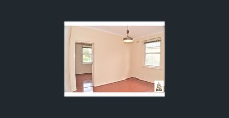 Renovated Double Brick 3 bedroom Home - Photo 3