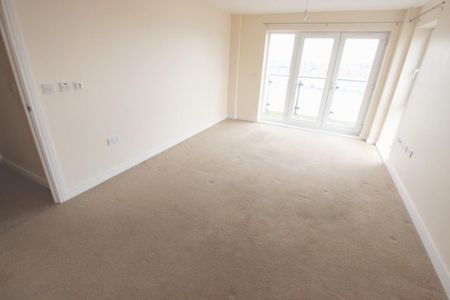 2 bedroom flat to rent - Photo 4