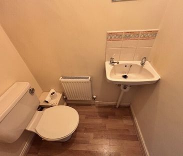 New Hucknall Waye, NG17, Sutton-In-Ashfield - Photo 5