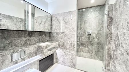 Lincoln Square, 18 Portugal Street, London, WC2A - Photo 4