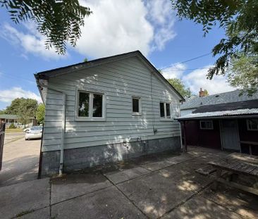 For Lease - 7 Weir Crescent, Toronto, Ontario - Photo 6