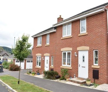 3 bedroom semi-detached house to rent - Photo 1