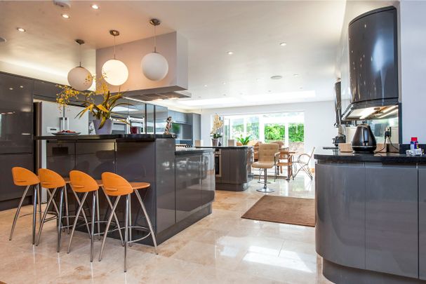 5 bedroom detached to rent Berry Hill Road, GL7 - Photo 1