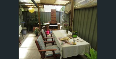 SPACIOUS FAMILY LIVING WITH HUGE BACKYARD & ENTERTAINING AREA IN WALKERVALE - Photo 4