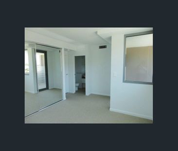 BEACHSIDE UNIT WITH POOL, GYM AND STEAM ROOM - Photo 2