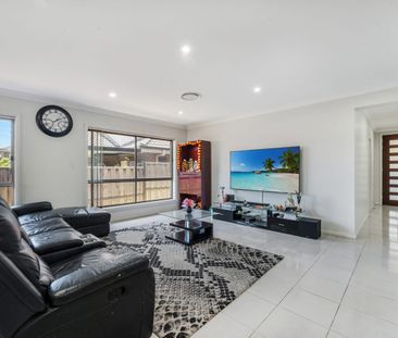 Modern Four Bedroom Family Home! - Photo 3