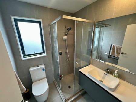 Three Bedroom Point Chevalier - Photo 5