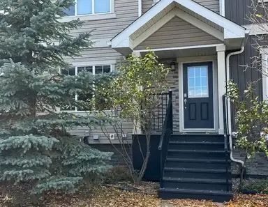 Expansive 4-Level Split for Rent in Secord! | 9535 217 St Nw, Edmonton - Photo 1