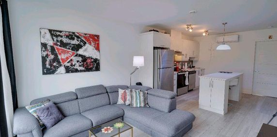 CONDO 3 ½ MODERNE À LOUER – SAINT-HUBERT (LONGUEUIL). Disponible le 1er juin - Photo 2