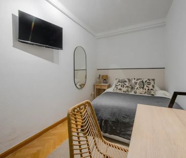 Calle de San Ernesto, Madrid, Community of Madrid 28002 - Photo 2