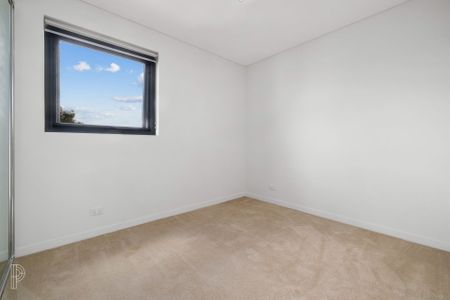 Large 2-bedroom corner apartment, in the heart of Belconnen - Photo 5