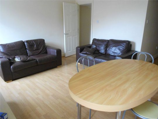 3 bedroom apartment to rent - Photo 1
