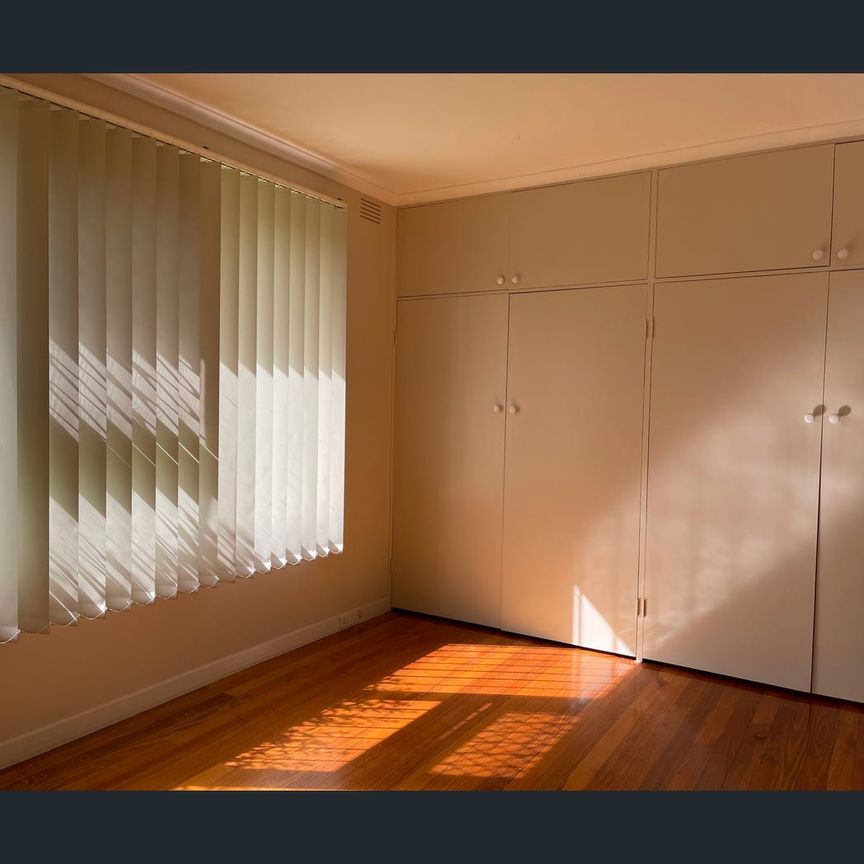 7 Sunhill Court, St Kilda East, Vic 3183 - Photo 1