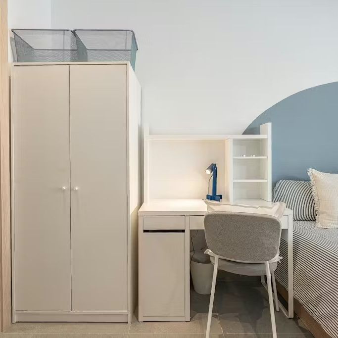 Passatge de Paca Soler, Barcelona, Catalonia 08028 - Photo 1