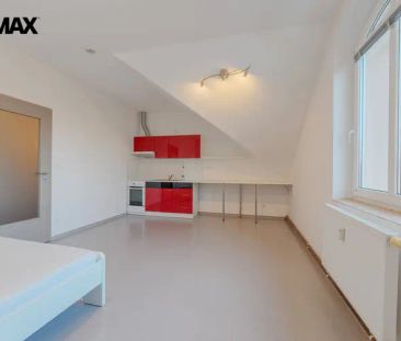 Pronájem bytu 1+kk 35 m - Fotografie 1